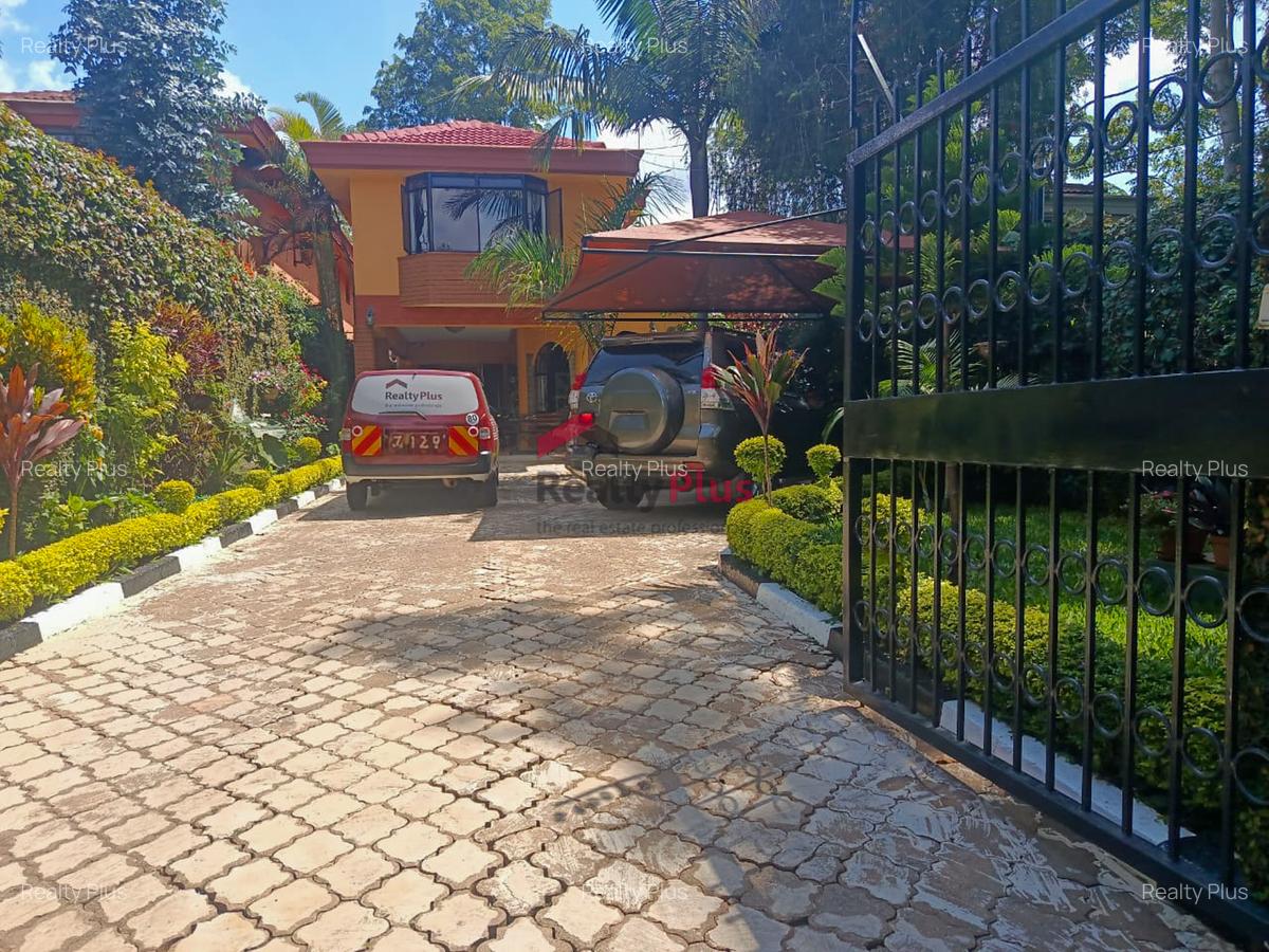 4 Bed House with En Suite in Westlands Area - 1