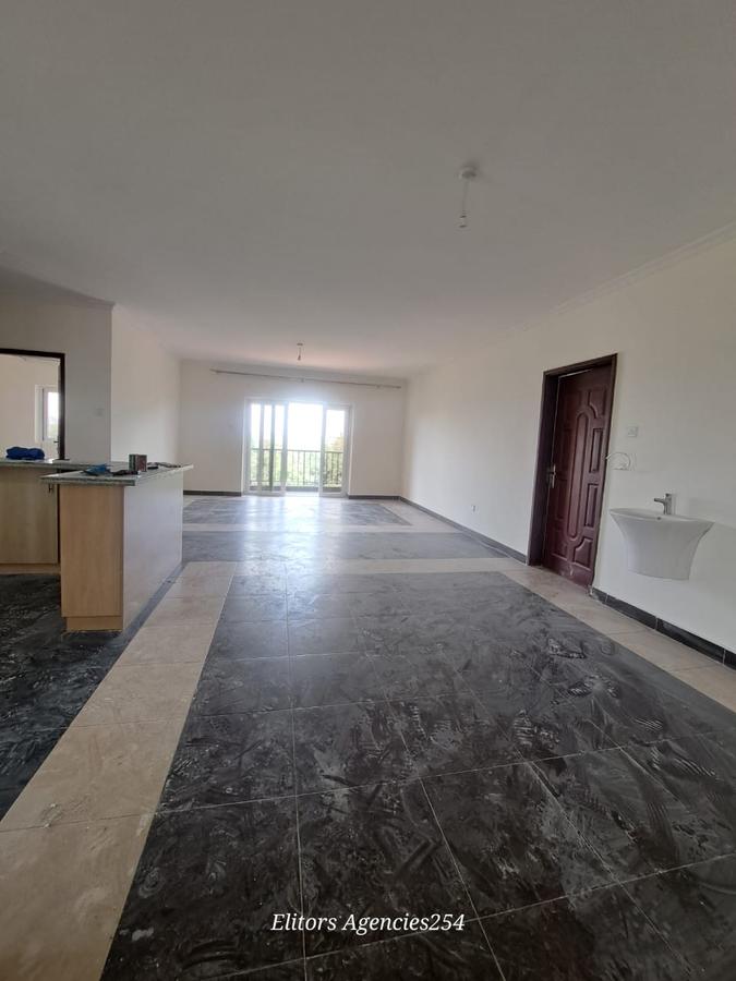 2 Bed Apartment with En Suite at Hatheru Road - 7