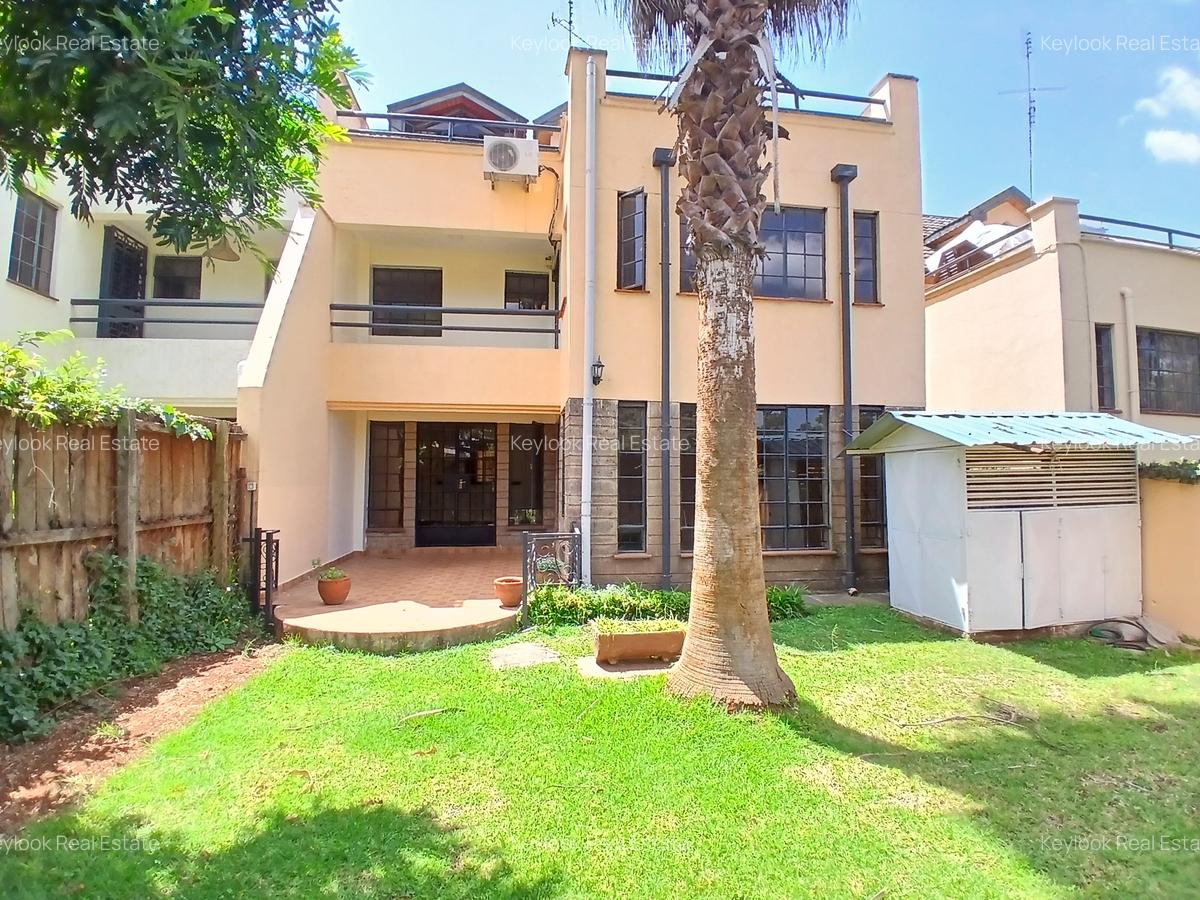 5 Bed Townhouse with En Suite at Lavington - 1