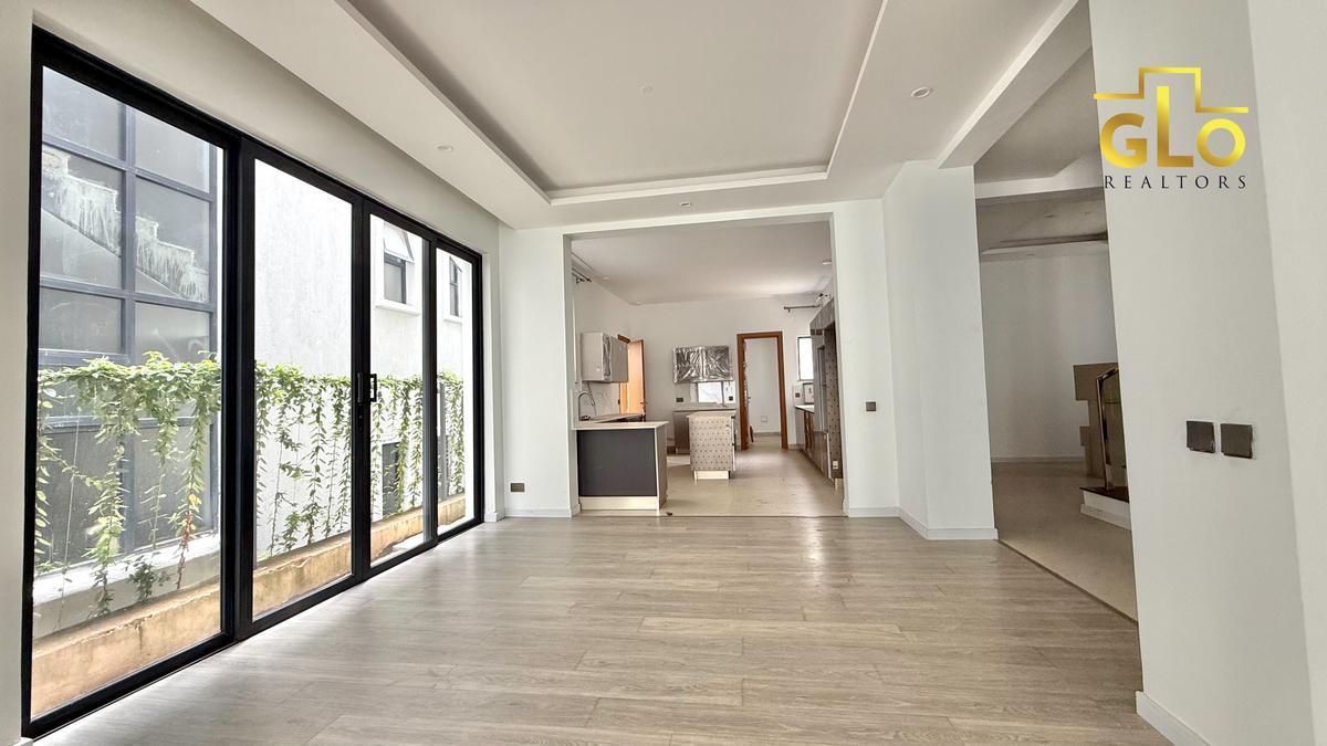 5 Bed Villa with En Suite in Lavington - 5