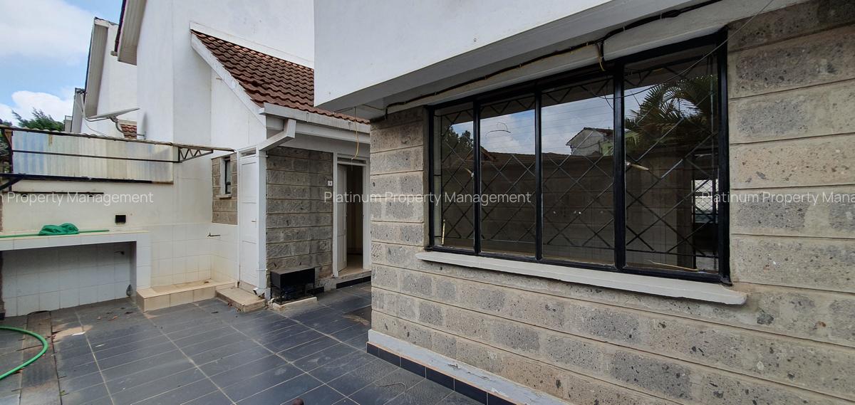 4 Bed House with En Suite at Brookside Gardens - 7