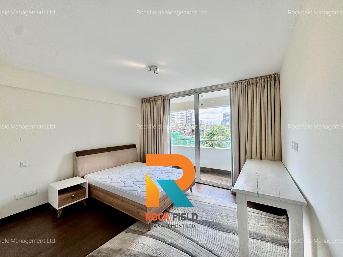 Furnished 3 Bed Apartment with En Suite in Riverside - 14
