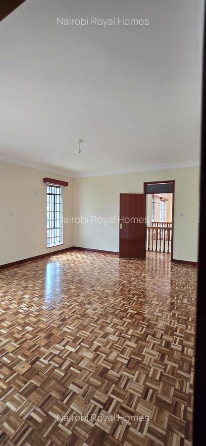 4 Bed Townhouse with En Suite at Lavington Green - 15