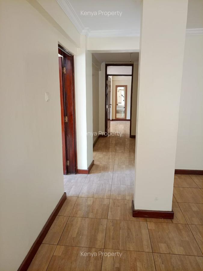 4 Bed Apartment with En Suite at Woodavenue - 12