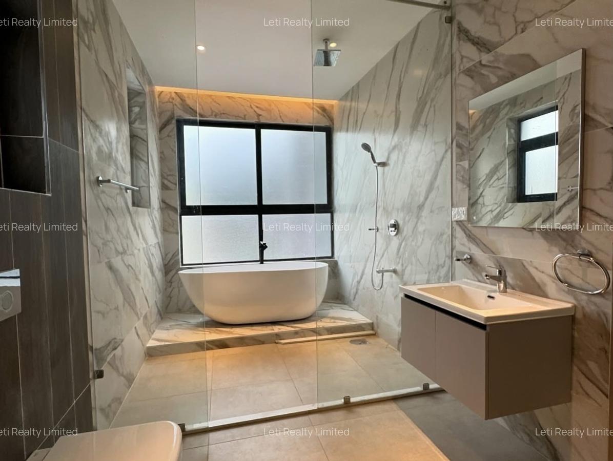 4 Bed Townhouse with En Suite in Lavington - 4