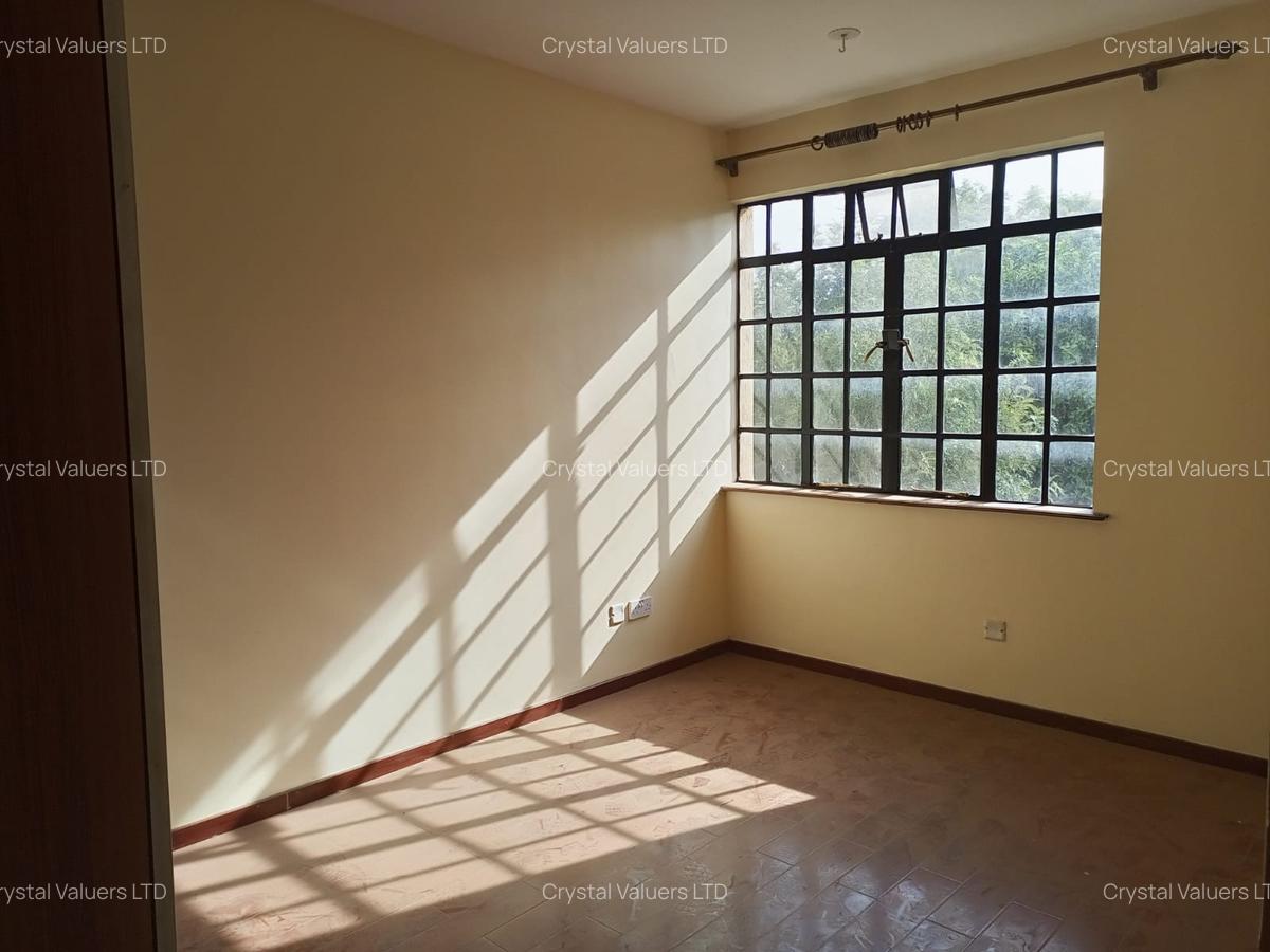 2 Bed Apartment with En Suite in Lavington - 7