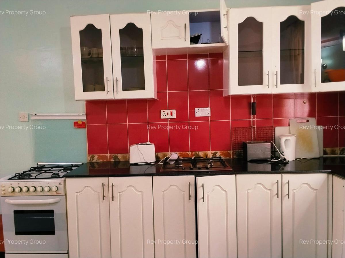 2 Bed House with En Suite in Rosslyn - 6