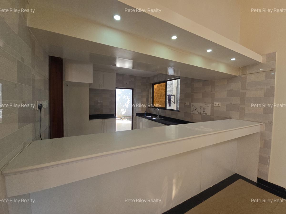5 Bed Villa with En Suite at Chalbi Drive - 6