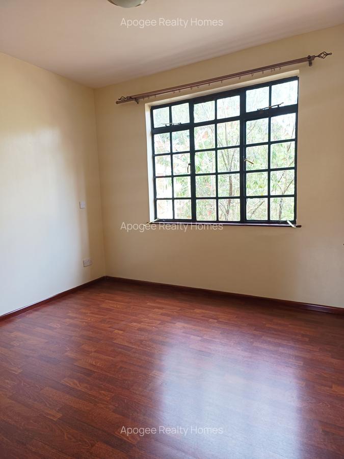 Serviced 2 Bed Apartment with En Suite at Fourways Junction Estate - 8
