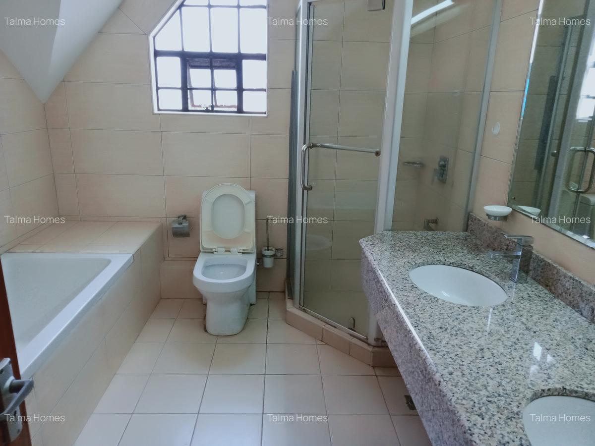 4 Bed Townhouse with En Suite at Off Convent Drive - 10