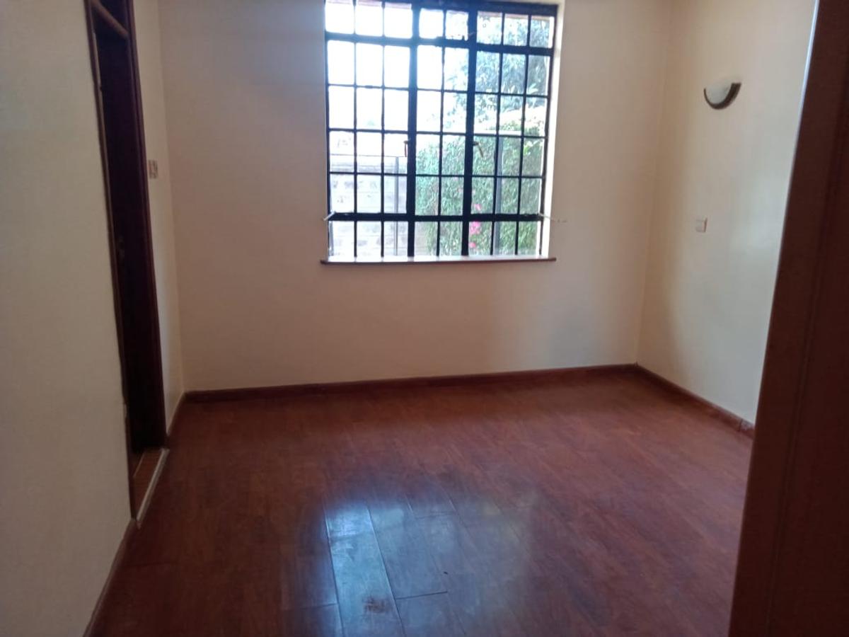 4 Bed Townhouse with En Suite in Lavington - 8