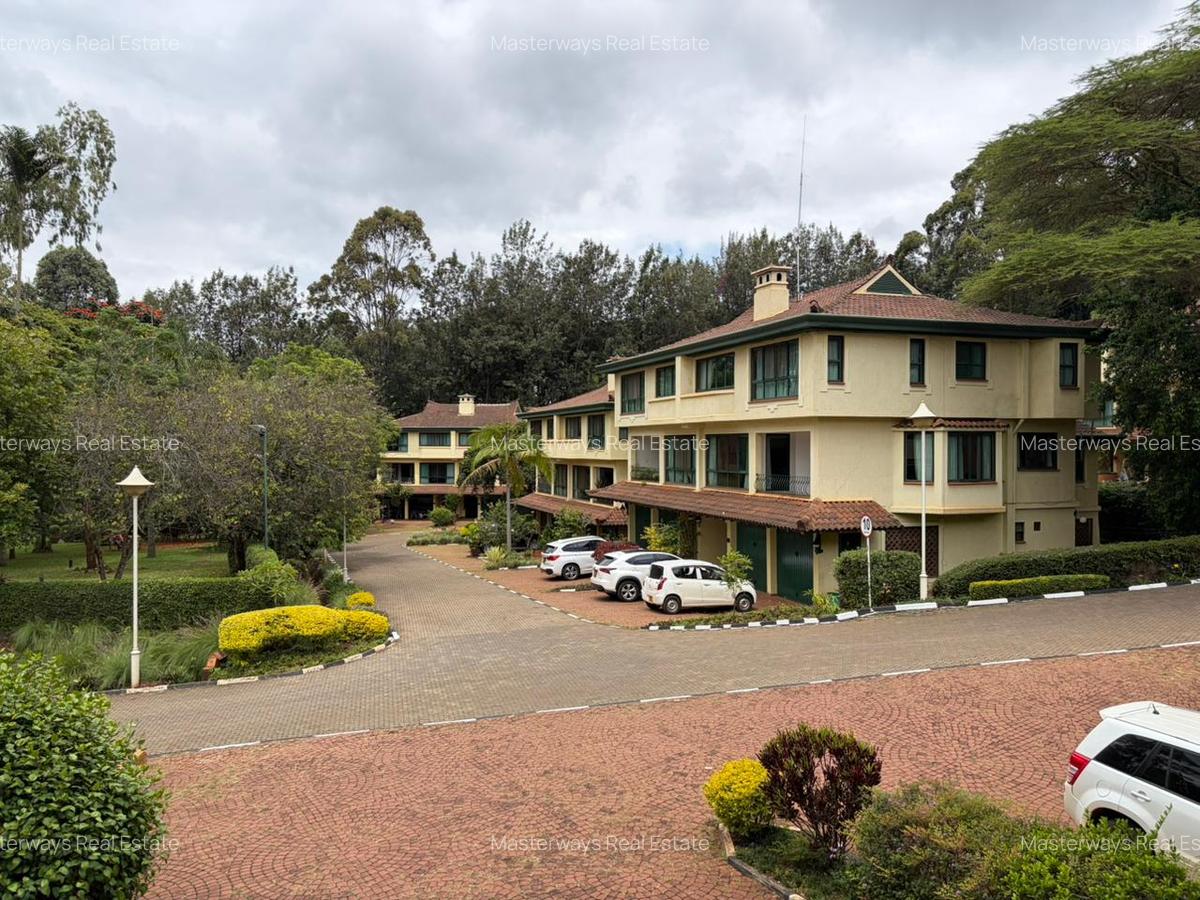 3 Bed Townhouse with En Suite in Kyuna - 1