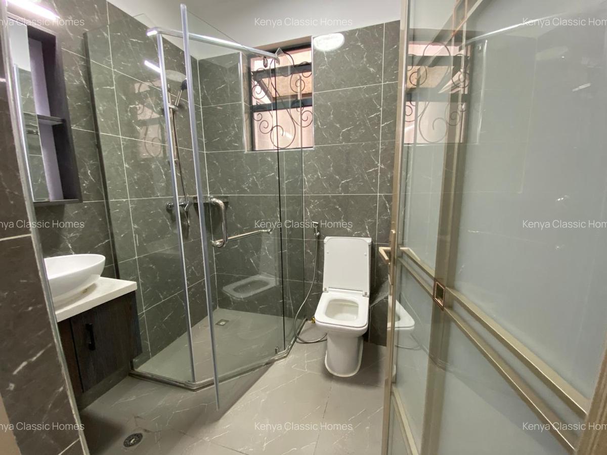 3 Bed Apartment with En Suite at Lavington - 10