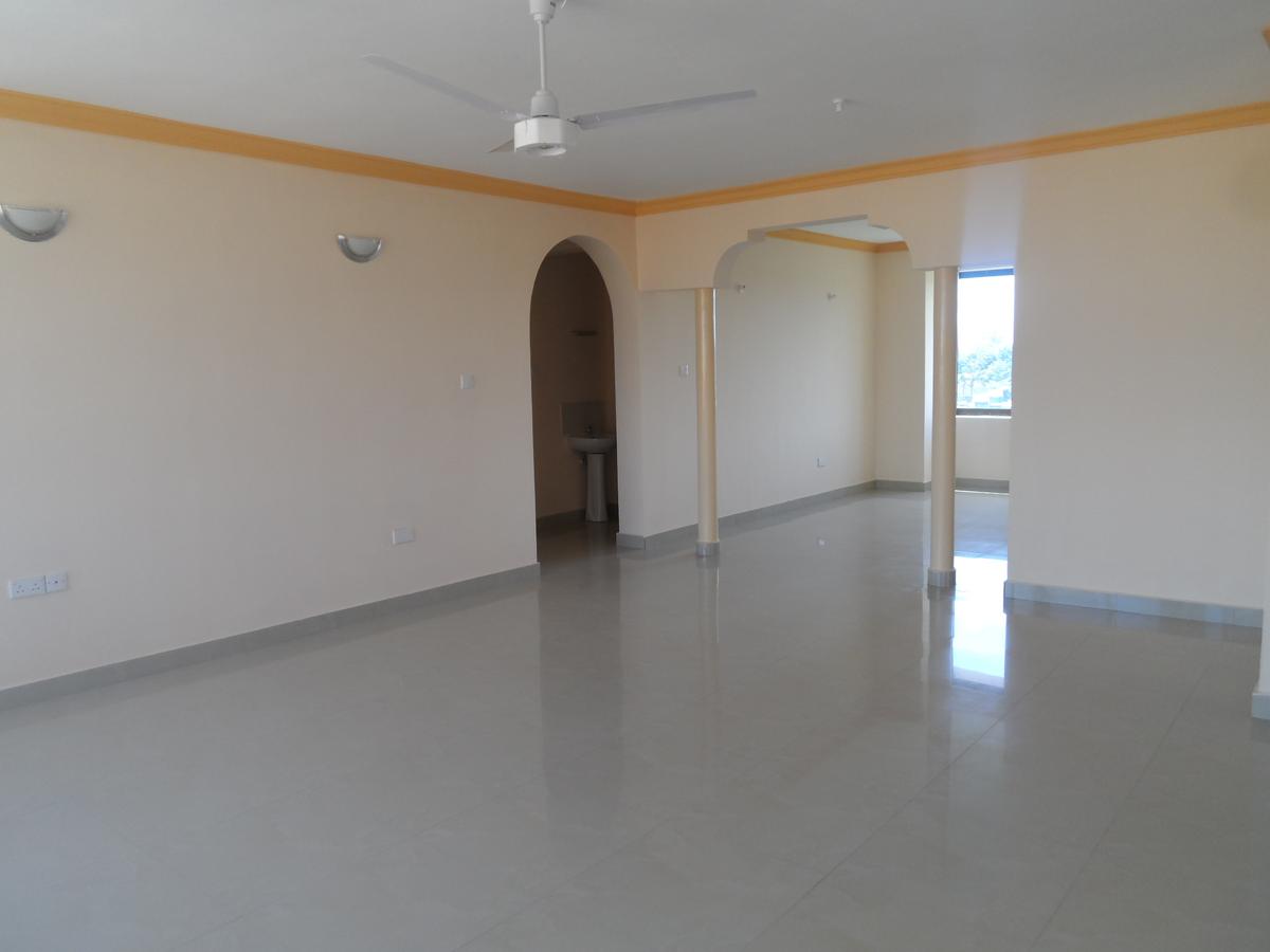 3 Bed Apartment with En Suite at Nyali - 7