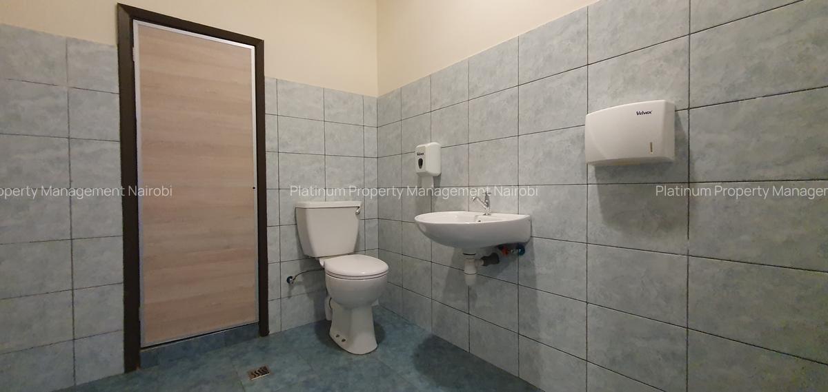 4,000 ft² Office with Backup Generator in Westlands Area - 12