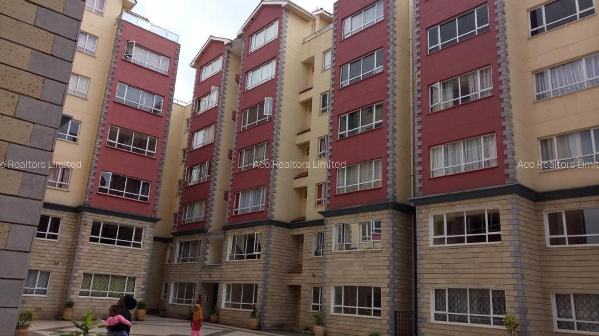 3 Bed Apartment with En Suite at City Park - 1
