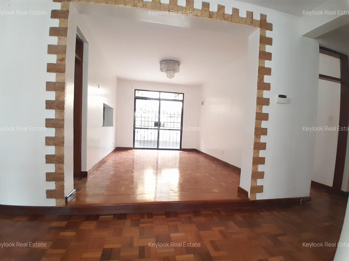 5 Bed Townhouse with En Suite in Lavington - 4