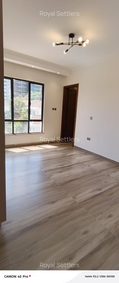 2 Bed Apartment with En Suite at Brookside Grove - 8