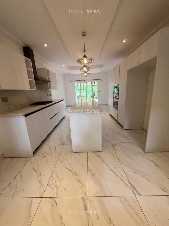 5 Bed House in Lavington - 6