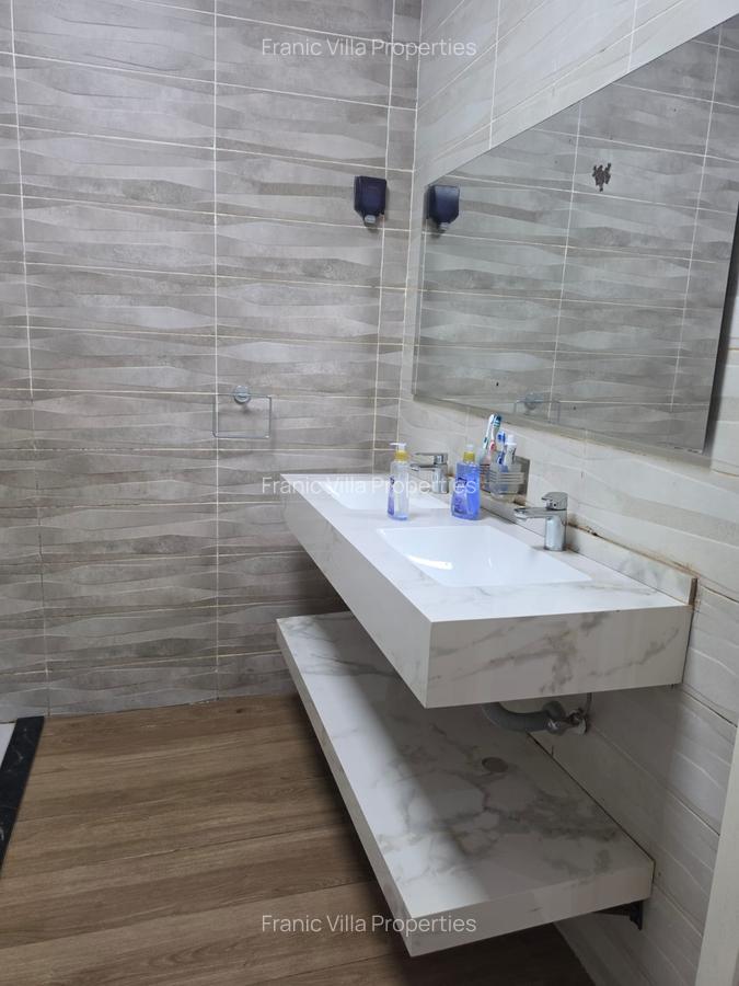 6 Bed Apartment with En Suite at Parklands - 5