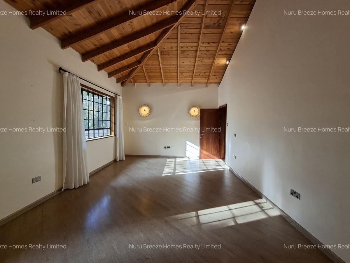 2 Bed Townhouse with En Suite in Lake View - 17