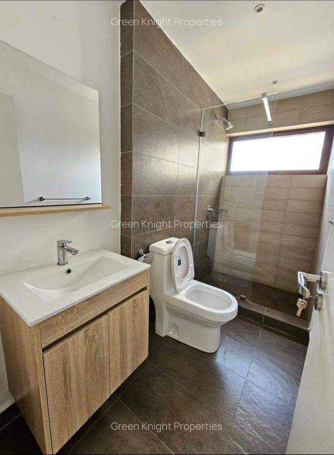 Serviced 2 Bed Apartment with En Suite in Lavington - 4