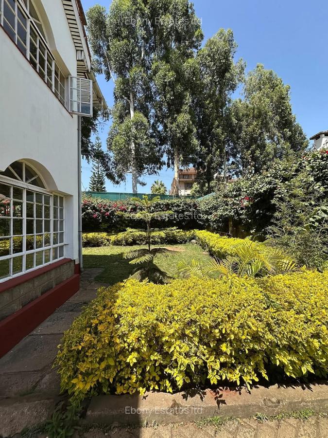 4 Bed Villa with En Suite in Lavington - 4