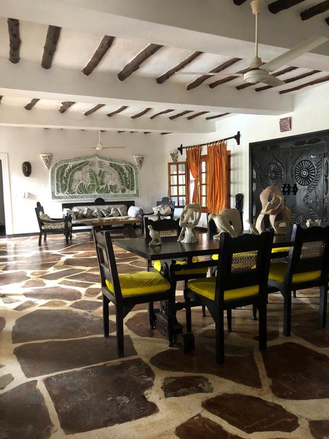 5 Bed Villa with En Suite in Malindi - 5