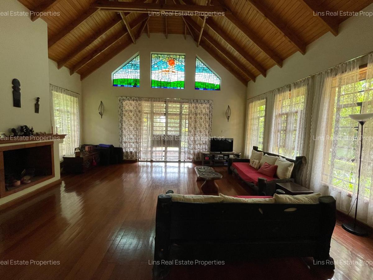 4 Bed House with En Suite in Runda - 10