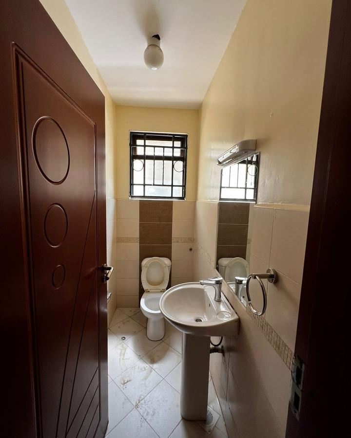 3 Bed Apartment with En Suite in Lavington - 15