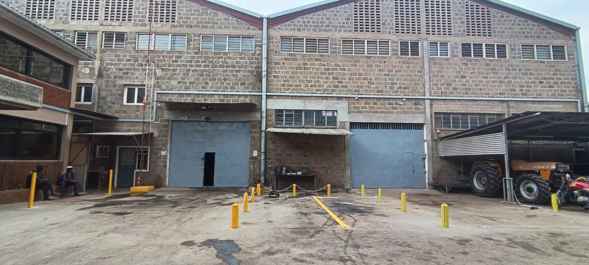 4,000 ft² Warehouse with Service Charge Included in Ruaraka - 3