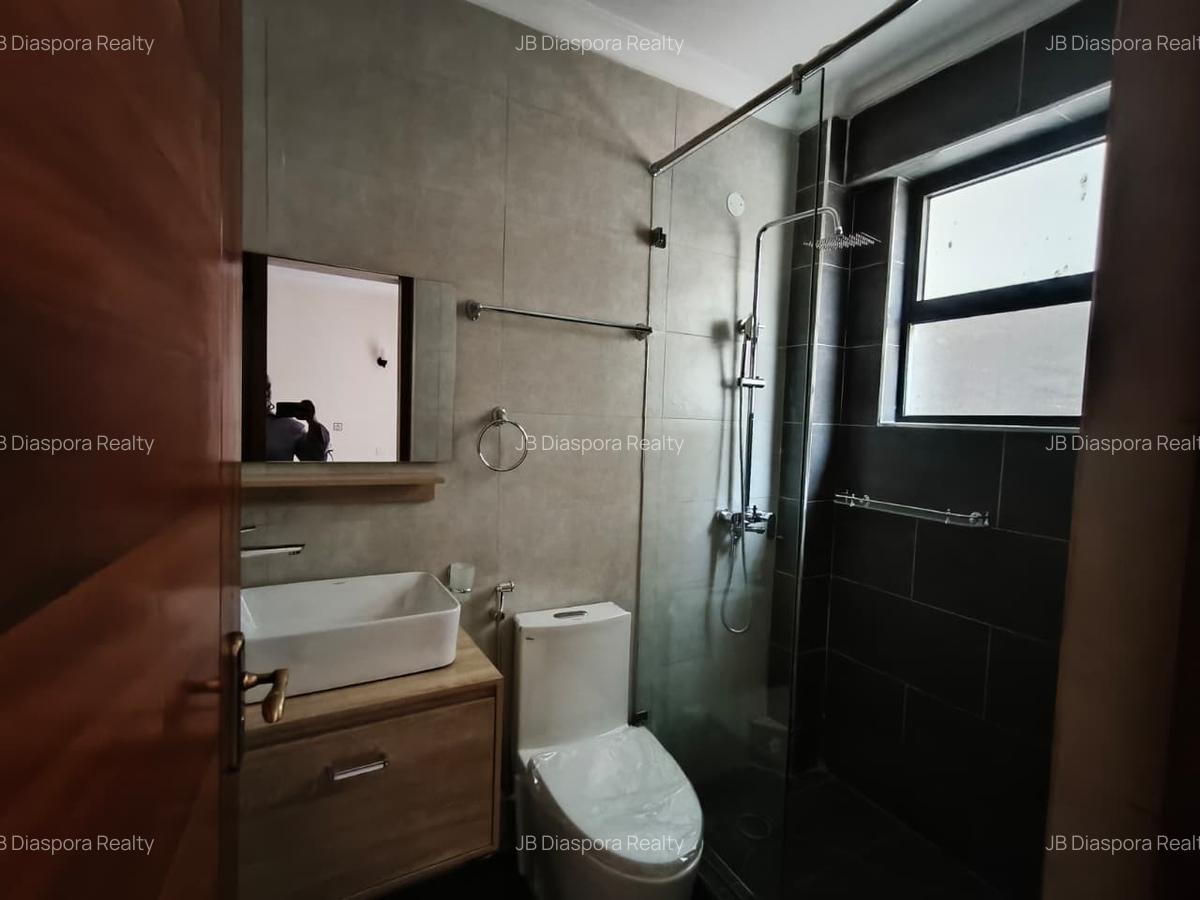 2 Bed Apartment with En Suite at Wood Avenue - 14