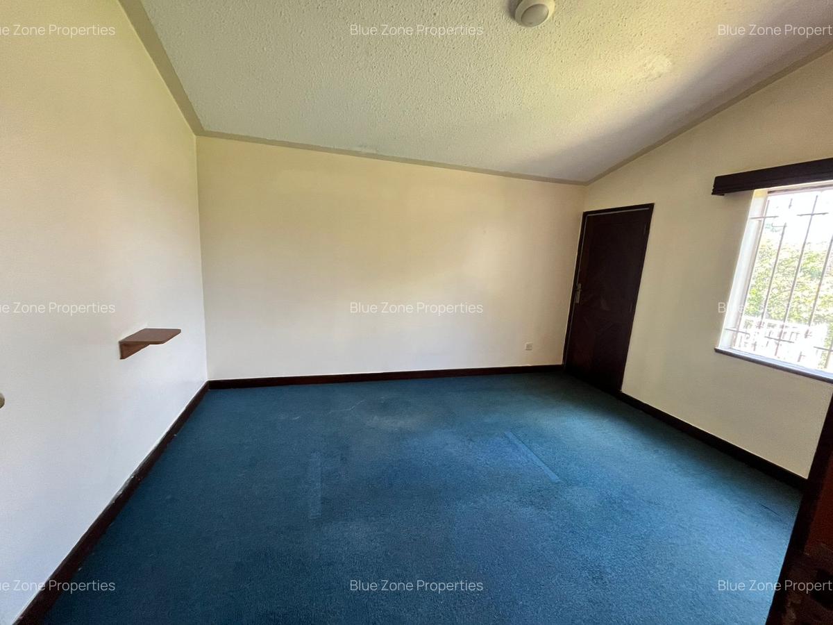 5,000 ft² Commercial Property with Backup Generator at Off Un Crescent - 9