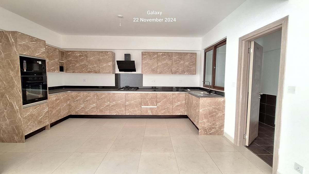 2 Bed Apartment with En Suite at Raphta Road - 3