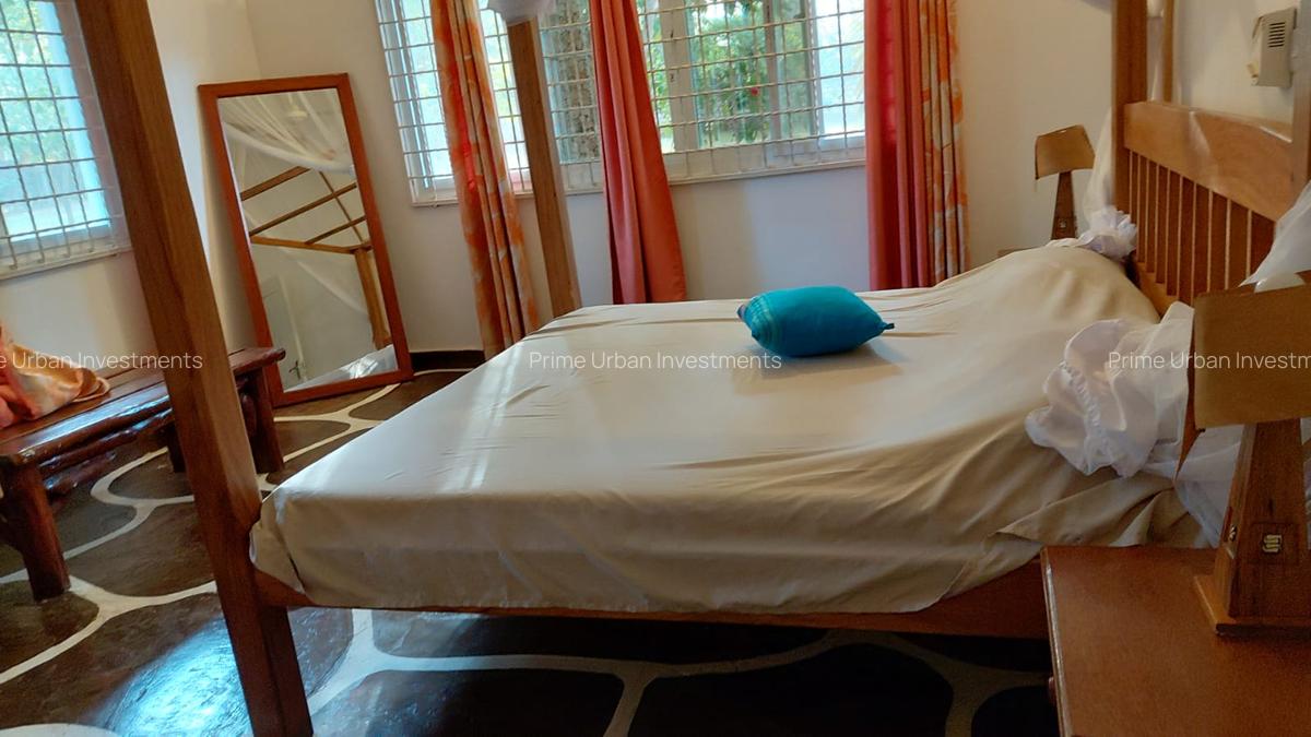 5 Bed Villa with En Suite in Watamu - 9