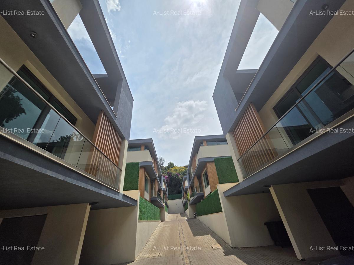 5 Bed Villa with En Suite at Chalbi Drive - 1