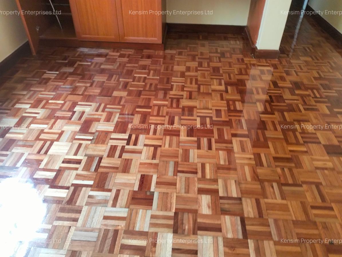 4 Bed Townhouse with En Suite in Lavington - 14