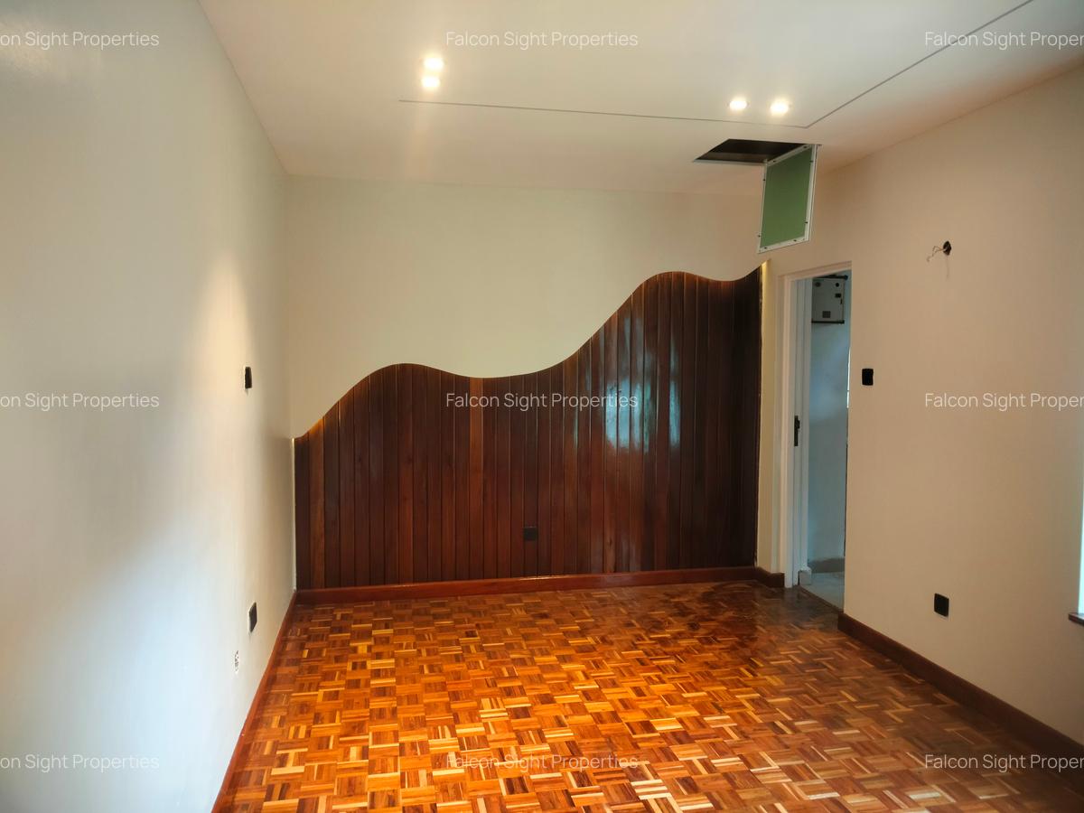 4 Bed Townhouse with Garden at Few Minutes Drive To Gigiri And Roslyn Academy - 8