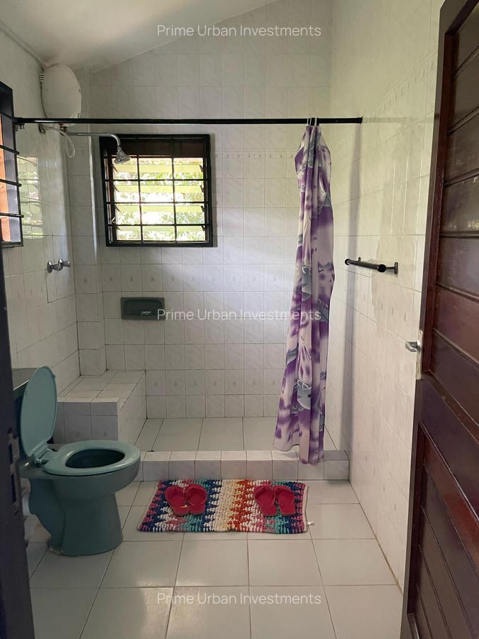 7 Bed Villa with En Suite in Mtwapa - 5