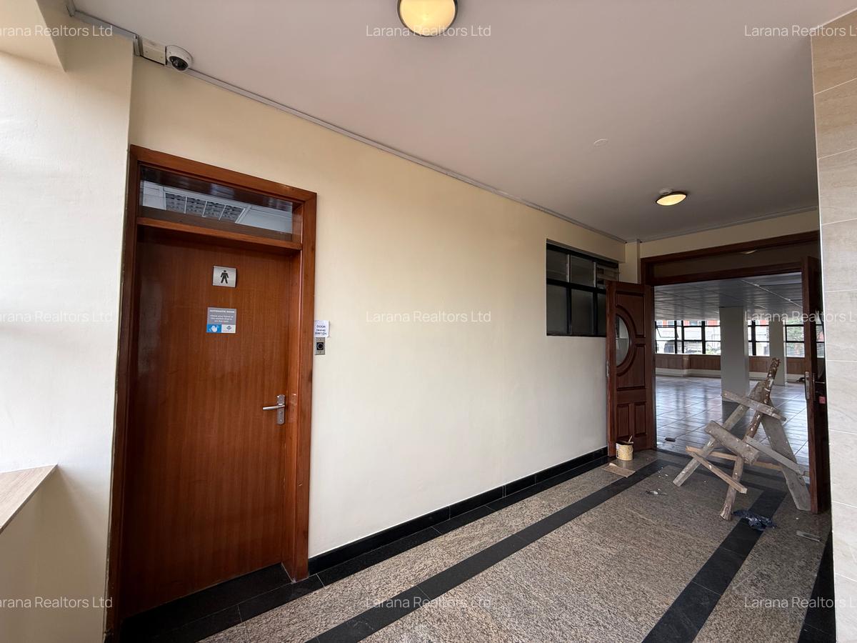 3,500 ft² Office with Backup Generator at Lantana Rd - 15