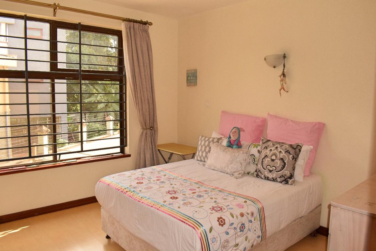 6 Bed Townhouse with En Suite in Lavington - 5