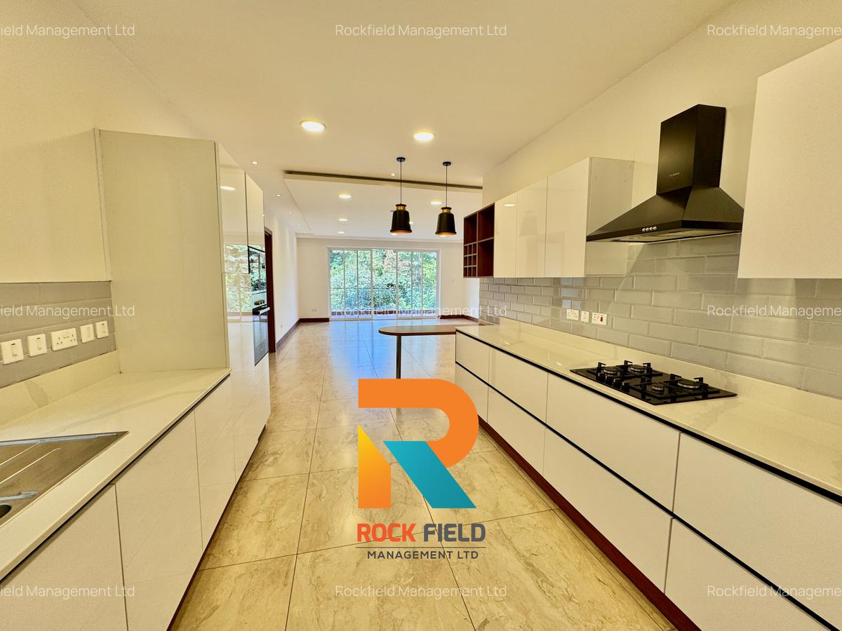 2 Bed Apartment with En Suite in Parklands - 8