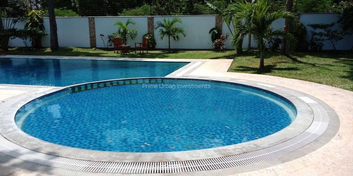 4 Bed Villa with En Suite in Nyali Area - 4