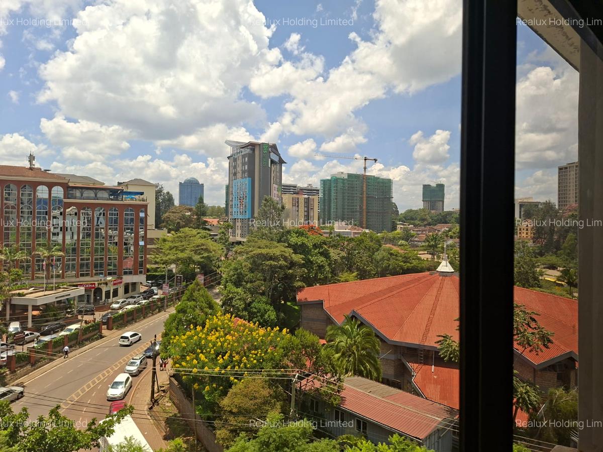 3 Bed Apartment with En Suite in Westlands Area - 13