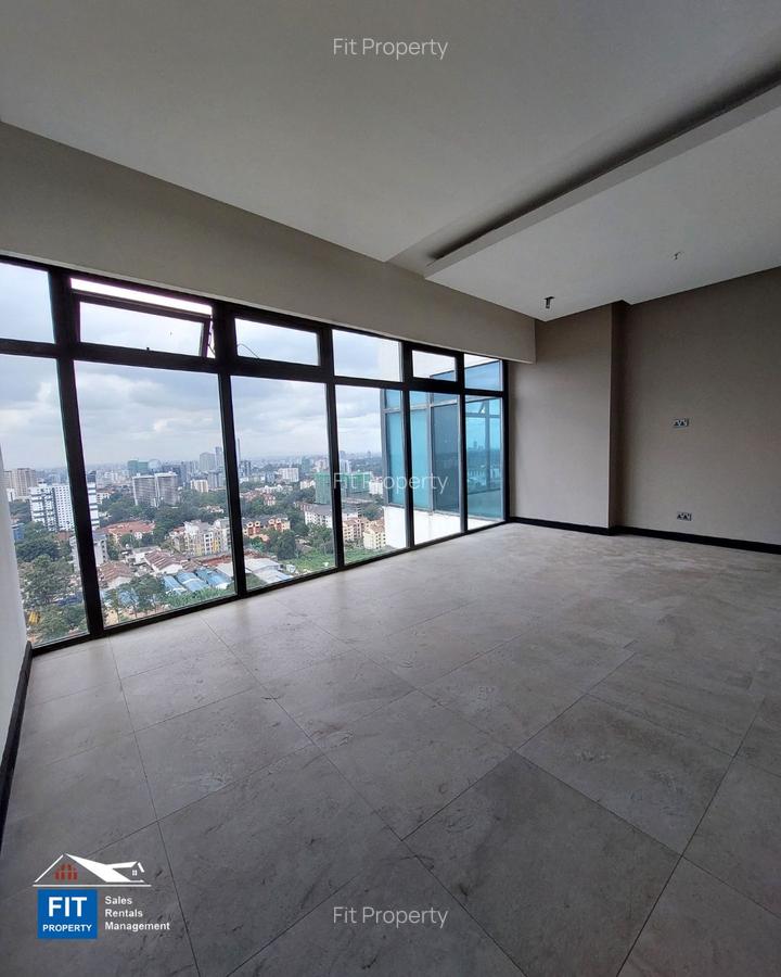 3 Bed Apartment with En Suite in Westlands Area - 16