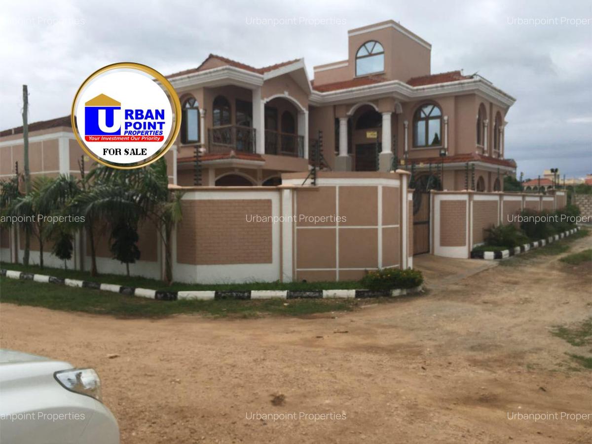 5 Bed House with En Suite in Nyali Area - 9