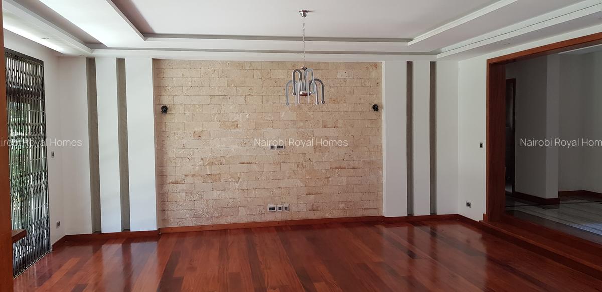 6 Bed Townhouse with En Suite at Lavington Green - 13