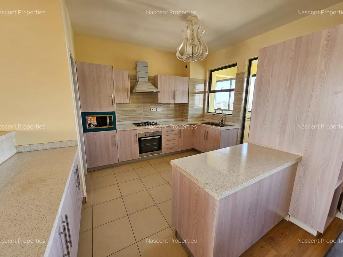 5 Bed Apartment with En Suite at Brookside - 15