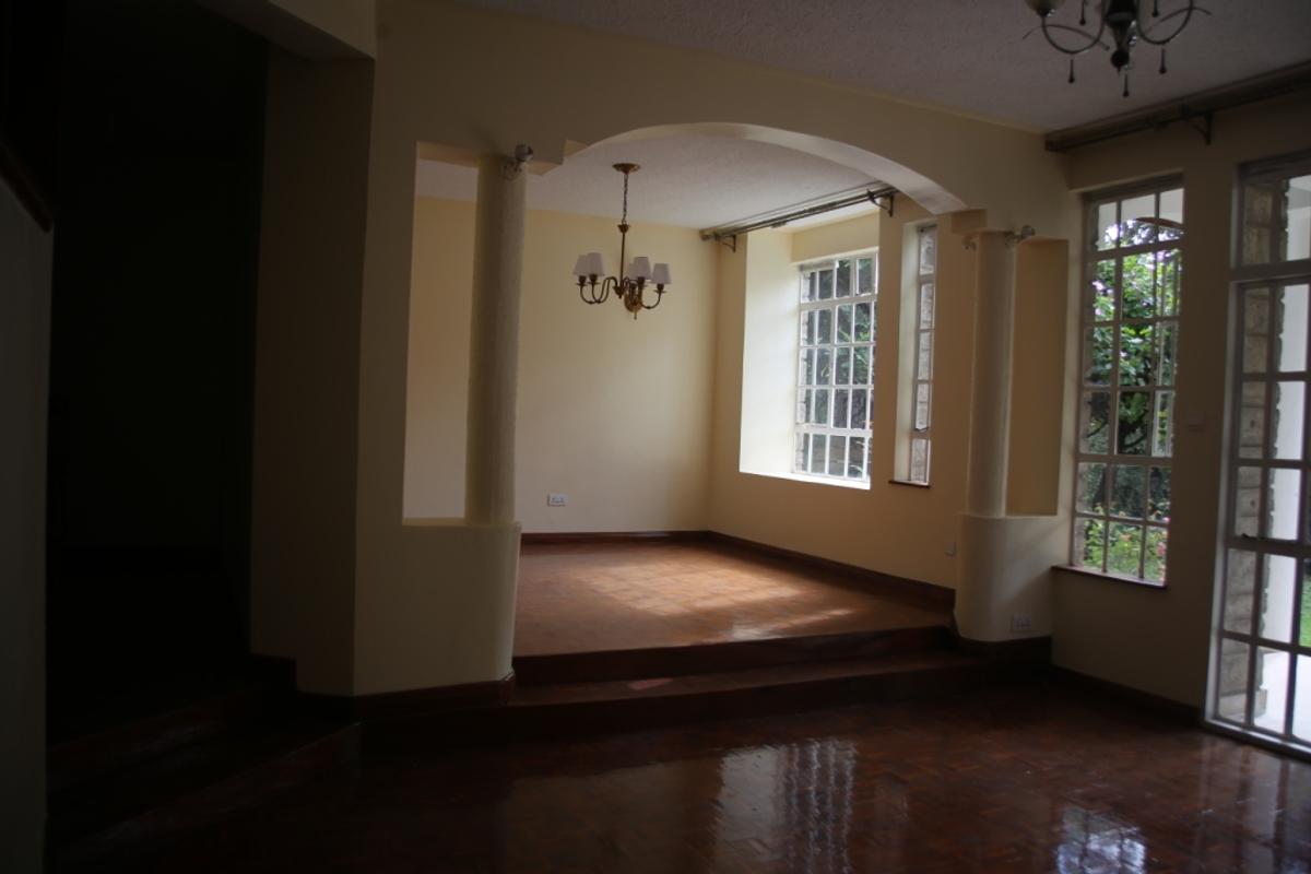 4 Bed Townhouse with En Suite in Lavington - 12