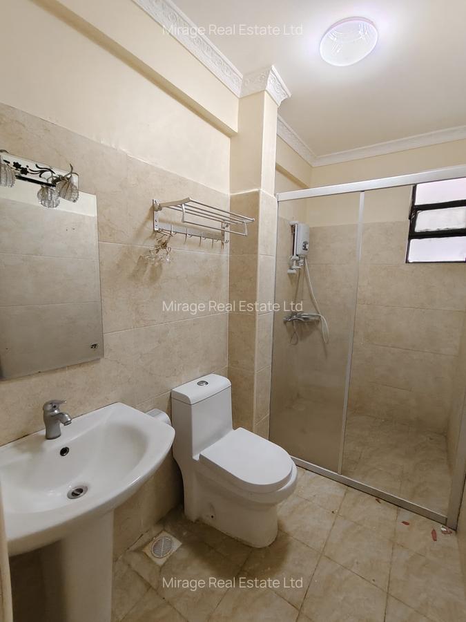 3 Bed Apartment with Gym in Kilimani - 16